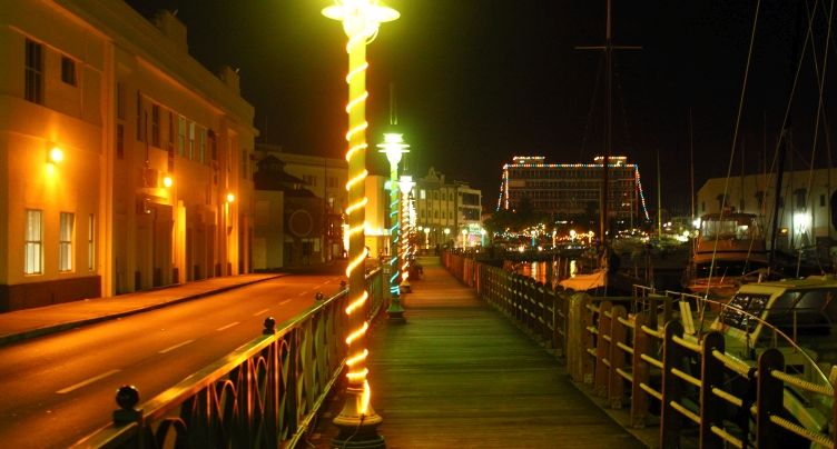 Boardwalk lit in Independence colors